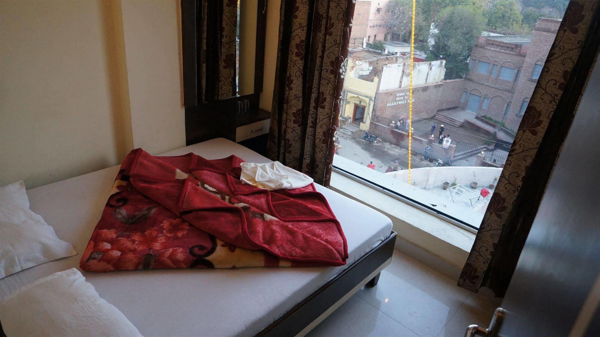 Hotel Robin Amritsar Zewnętrze zdjęcie